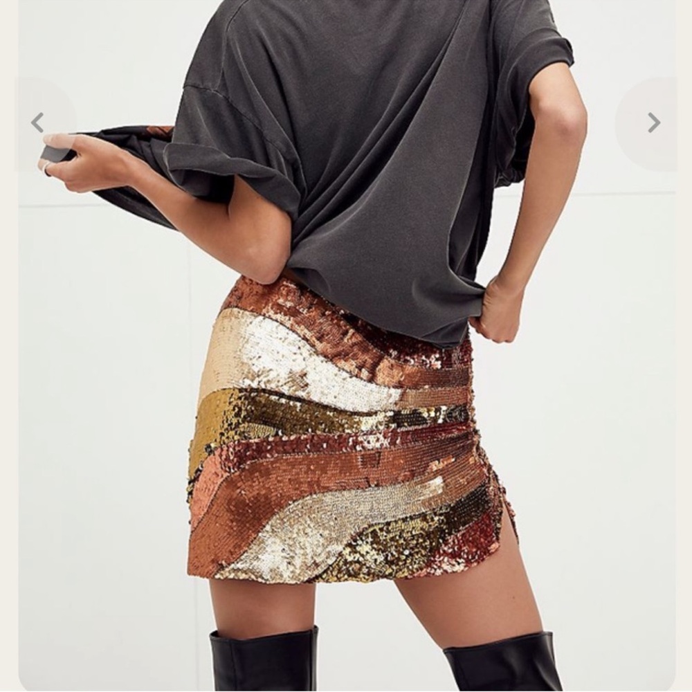 Cher mini skirt in studio 54. Jen’s pirate booty. Purchased from Revolve - Picture 2 of 4